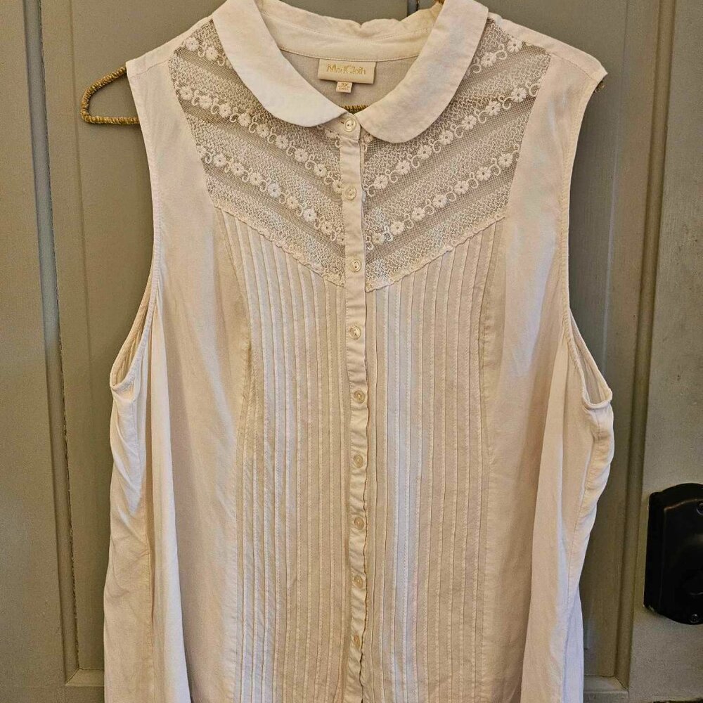 Modcloth Sleeveless Blouse with Lace and Pintucked Details 1X